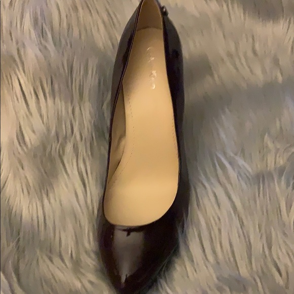 Calvin Klein Platform Pumps - Picture 2 of 5